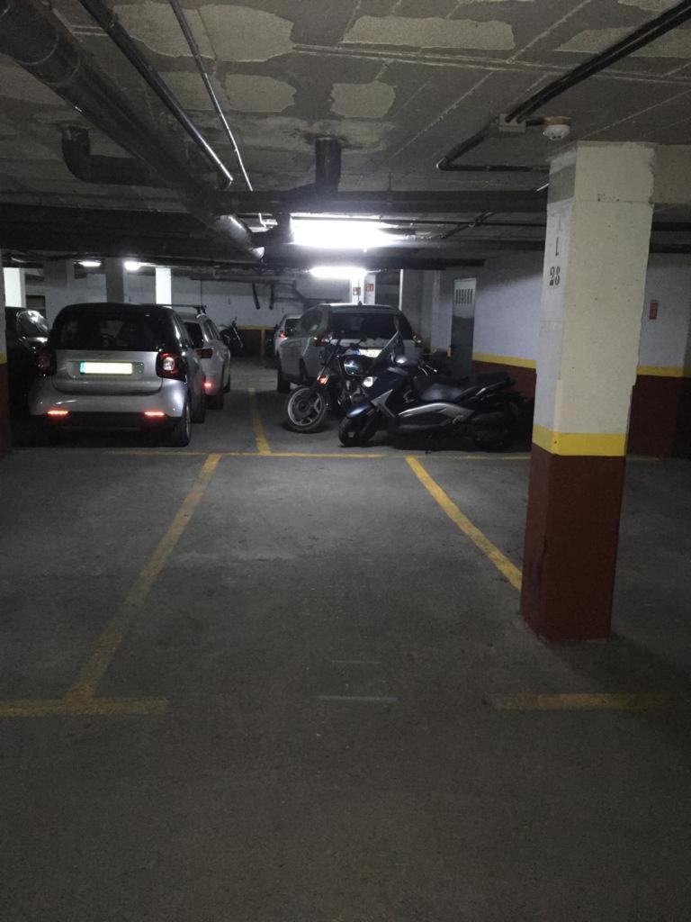 Conde Center Premium Suites, Free Parking Σεβίλλη Εξωτερικό φωτογραφία